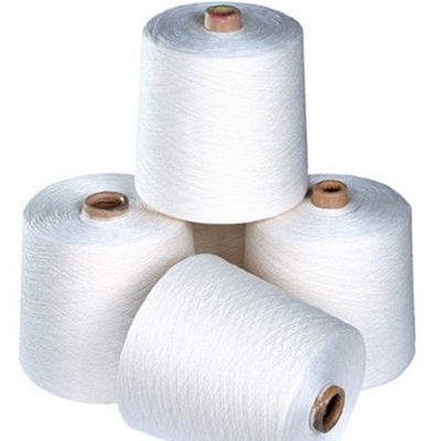 গরম বিক্রয় 40/2 40s/3 কাঁচা হোয়াইট 100% পলিস্টার রিং স্পুন ইয়ার্ড সেলাই কারখানার দাম